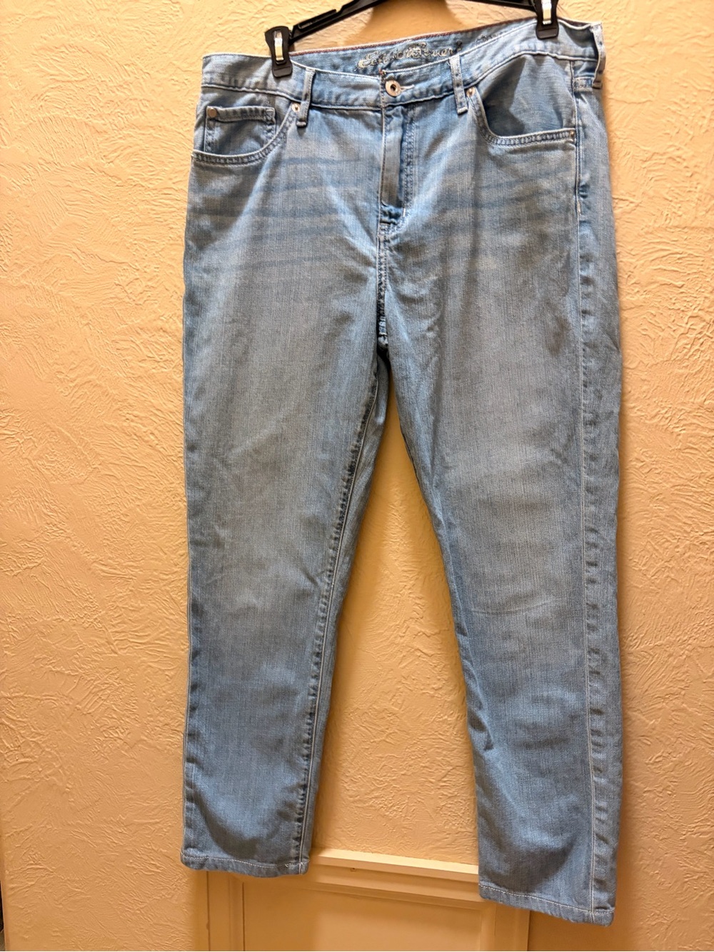 Eddie Bauer Women’s Jeans Sz 8